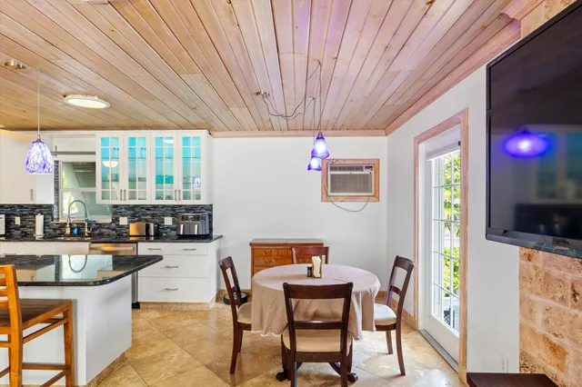 $1,400,000 | 1719 Washington Street, Key West, FL 33040