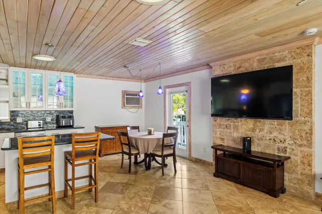 $1,400,000 | 1719 Washington Street, Key West, FL 33040