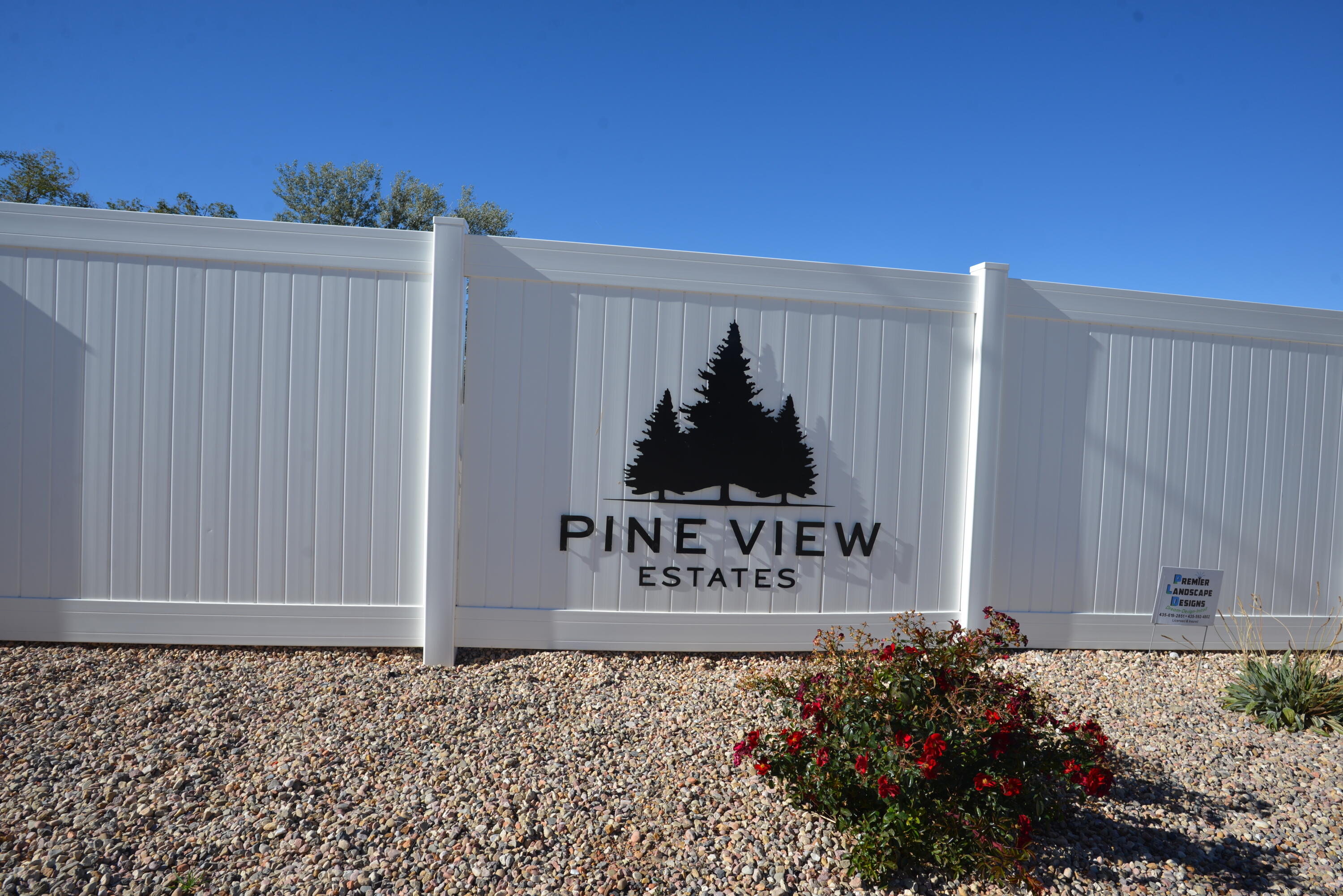4939 North 10 East Enoch, UT 84721 - Photo 2 of 47 Pineview Sign
