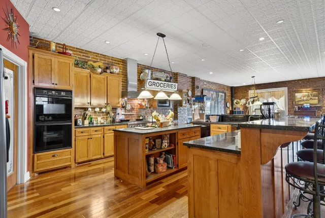 $1,200,000 | 109 East 7th Avenue, Springfield, TN 37172