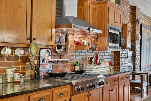 $1,200,000 | 109 East 7th Avenue, Springfield, TN 37172