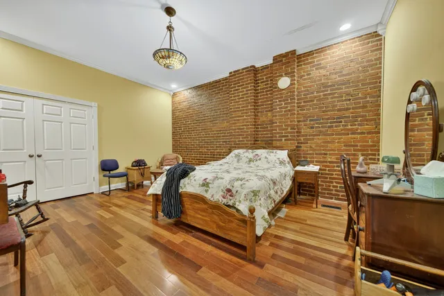 $1,200,000 | 109 East 7th Avenue, Springfield, TN 37172