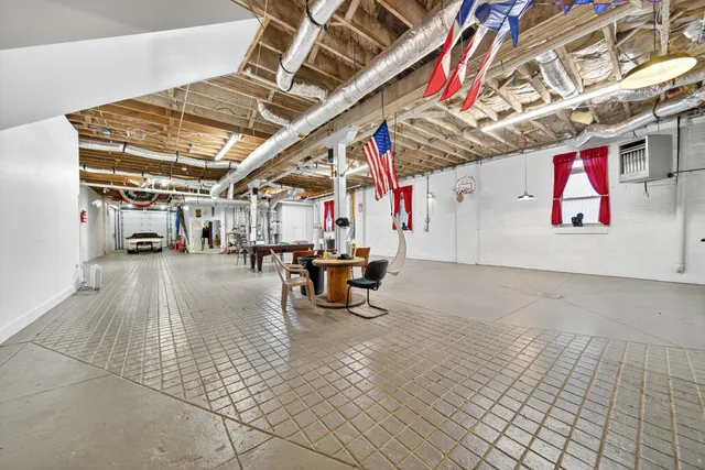 $1,200,000 | 109 East 7th Avenue, Springfield, TN 37172