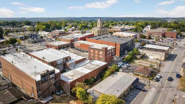 $1,200,000 | 109 East 7th Avenue, Springfield, TN 37172