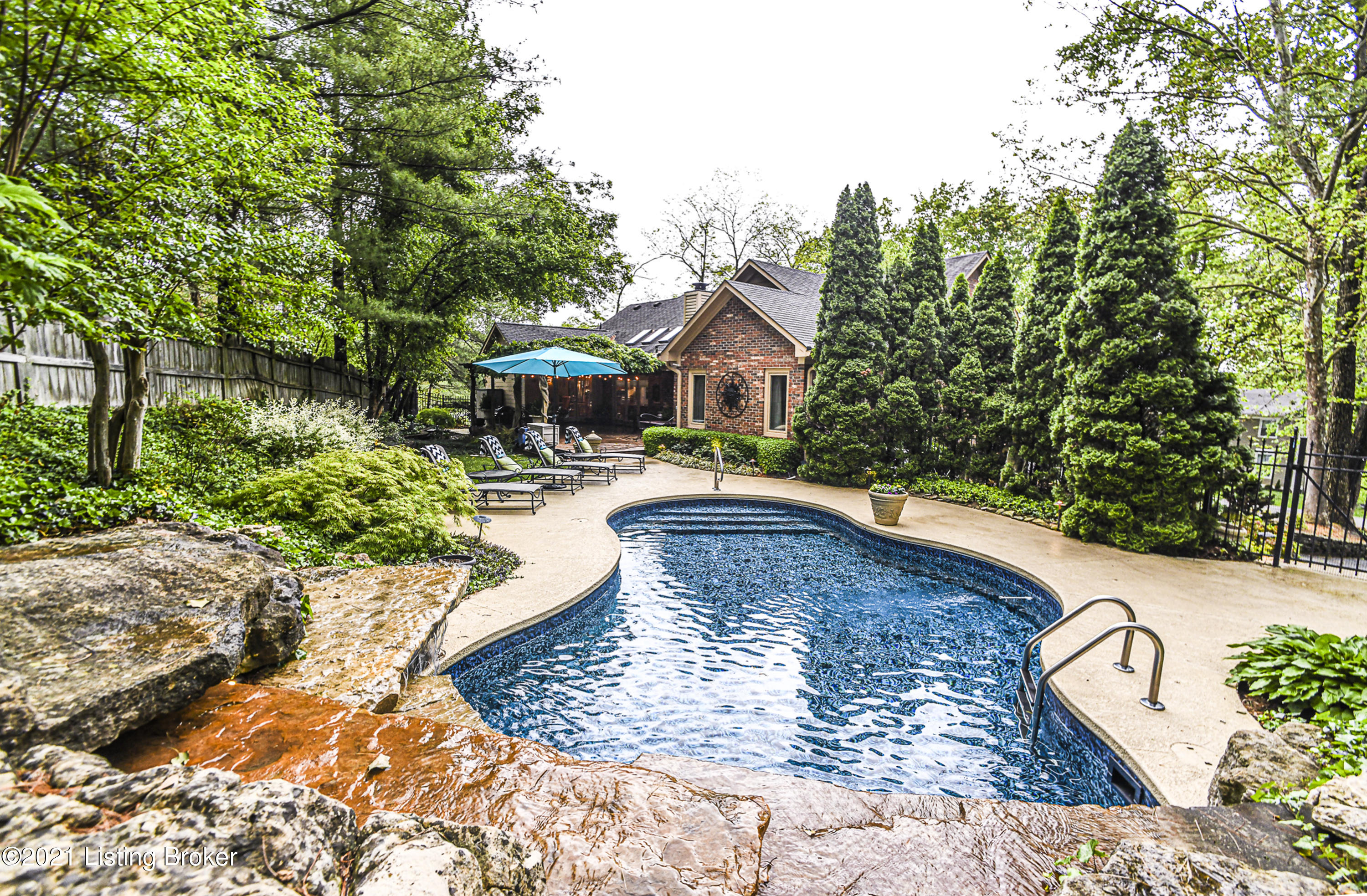 7226 Fox Harbor Road Prospect, KY 40059 - Photo 2 of 55 DSC_5649