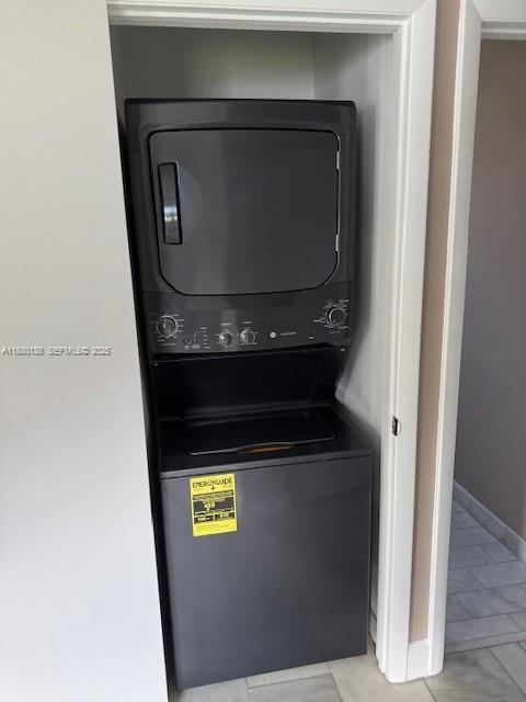 200 Northeast 44th Street Miami, FL 33137 - Photo 12 of 12 a close view of washer and dryer