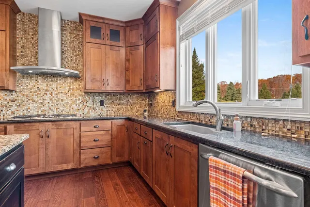 $860,000 | 1336 South Sedona Circle, Oneida, WI 54155