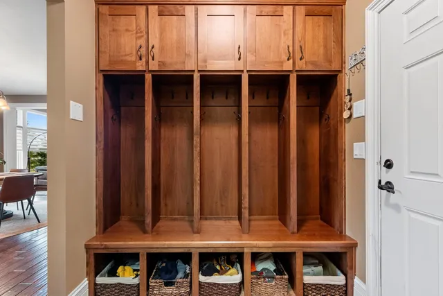 $860,000 | 1336 South Sedona Circle, Oneida, WI 54155