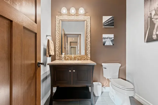 $860,000 | 1336 South Sedona Circle, Oneida, WI 54155