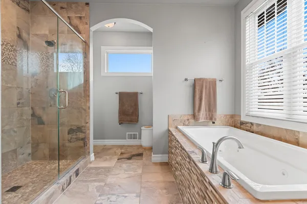 $860,000 | 1336 South Sedona Circle, Oneida, WI 54155