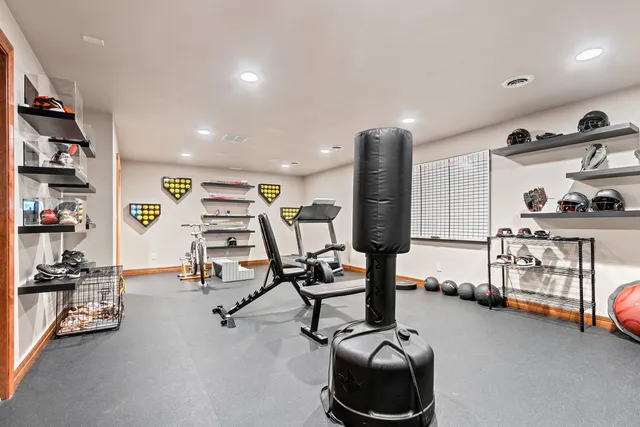 $860,000 | 1336 South Sedona Circle, Oneida, WI 54155