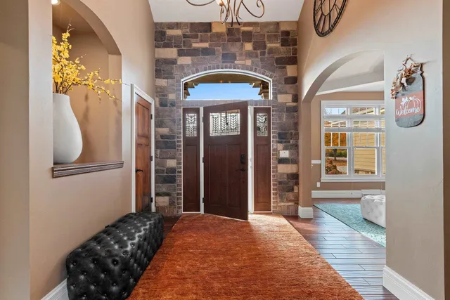 $860,000 | 1336 South Sedona Circle, Oneida, WI 54155