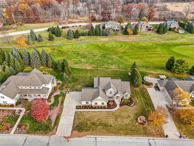 $860,000 | 1336 South Sedona Circle, Oneida, WI 54155