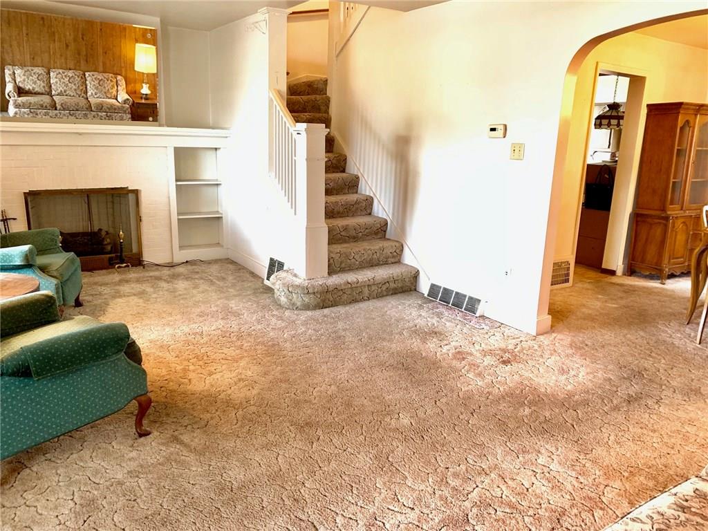 611 Freeport Road Creighton, PA 15030 - Photo 3 of 25