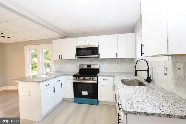 $1,600 | 14 Delaware Avenue, Salem, NJ 08079