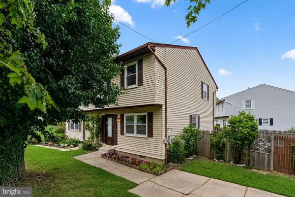 $350,000 | 700 South Camp Meade Road, Linthicum Heights, MD 21090
