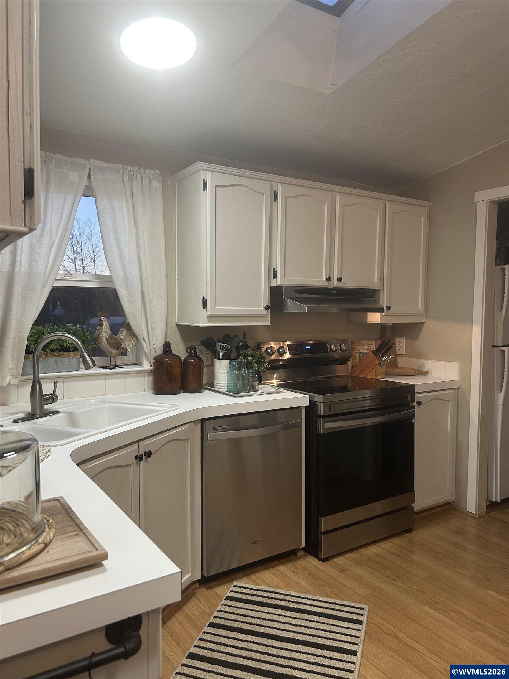 1820 Steiwer Road Southeast Jefferson, OR 97352 - Photo 14 of 25 Gallery Image 14