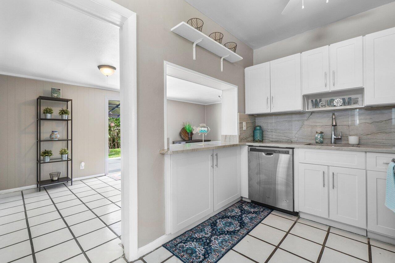 58 Tortuga Road Palm Springs, FL 33461 - Photo 10 of 38 010-58TortugaRoad-PalmSprings-FL-33461-S