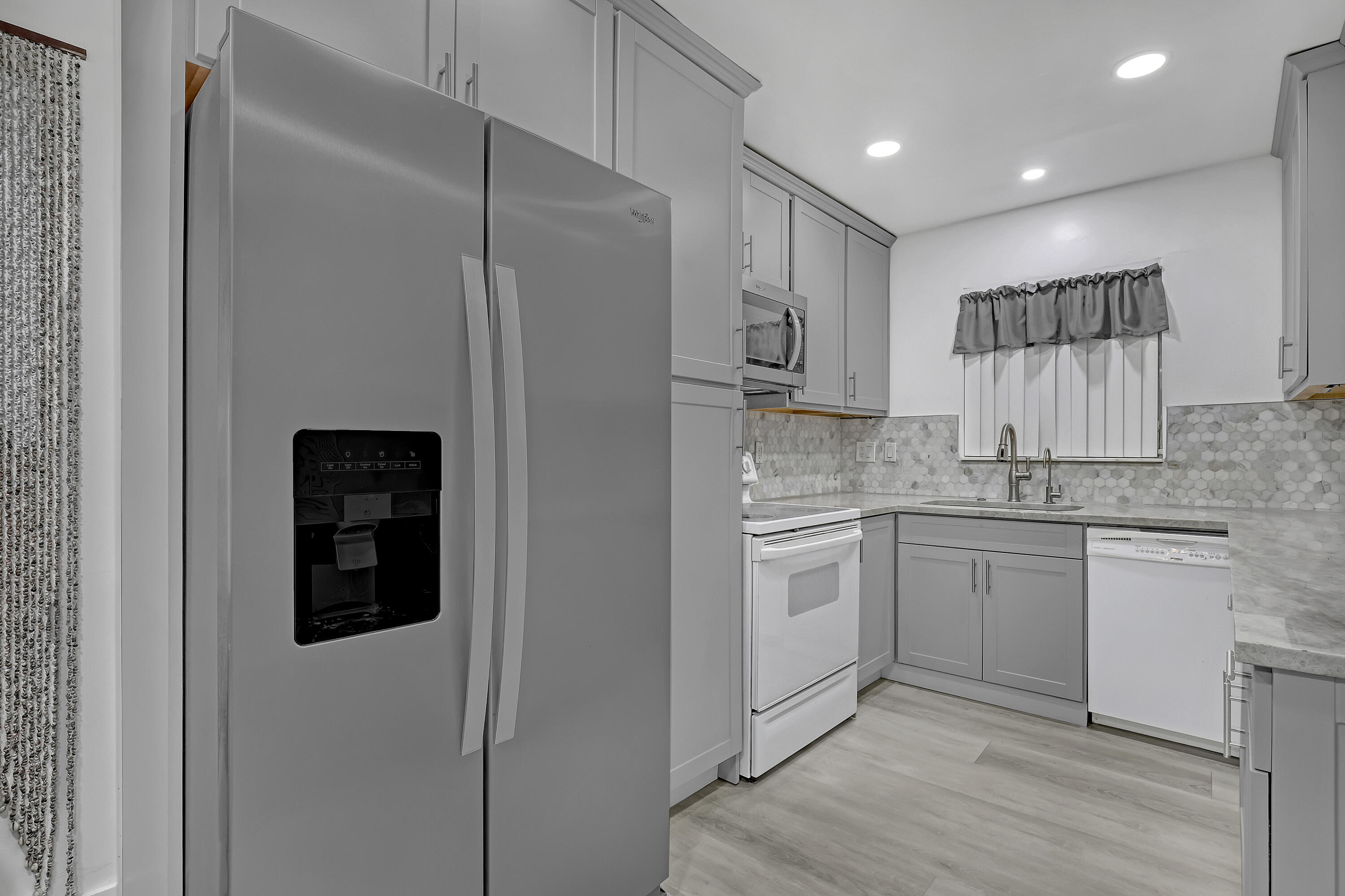 1100 Surf Road, Unit 215 Singer Island, FL 33404 - Photo 6 of 30 Kitchen