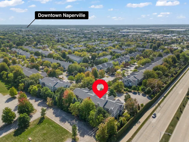 $319,000 | 2911 Dearborn Court, Naperville, IL 60563