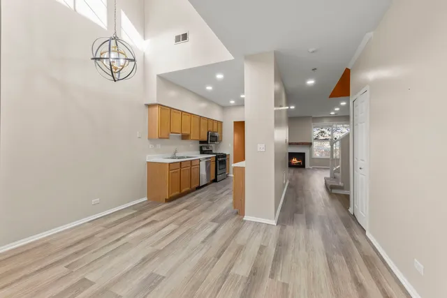 $319,000 | 2911 Dearborn Court, Naperville, IL 60563