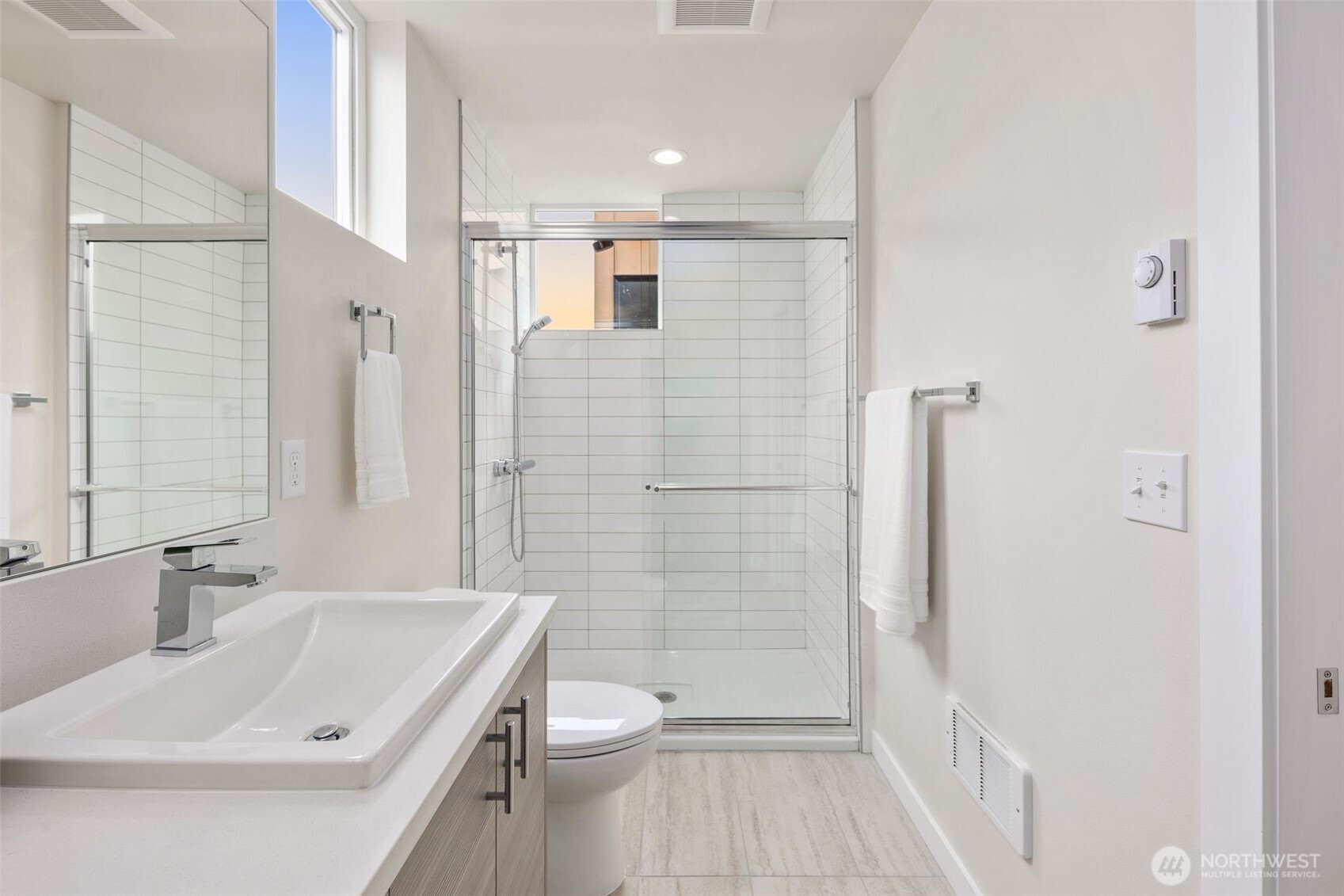 9241 B 16th Avenue Southwest Seattle, WA 98106 - Photo 18 of 24