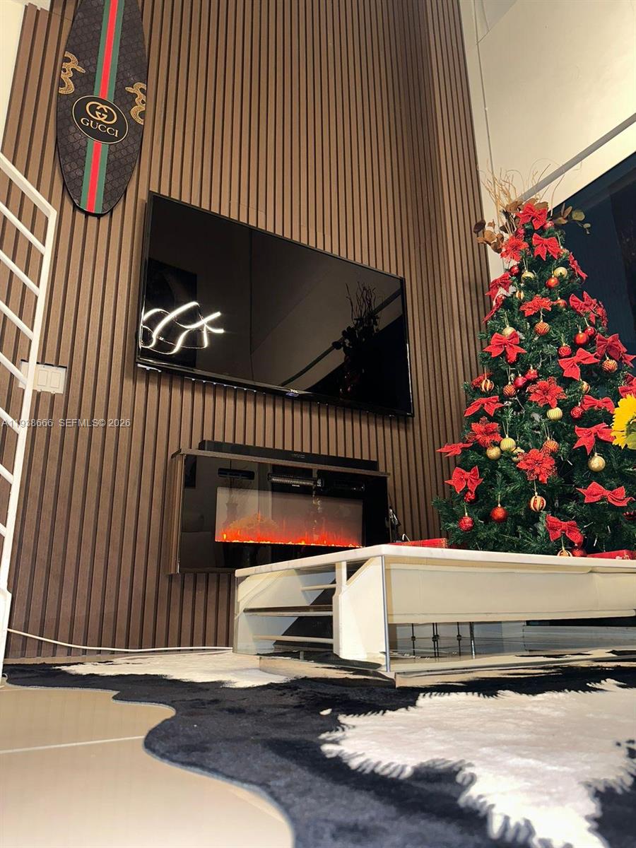 60 Southwest 13th Street, Unit 2422 Miami, FL 33130 - Photo 2 of 33 a view of entryway with wooden floor