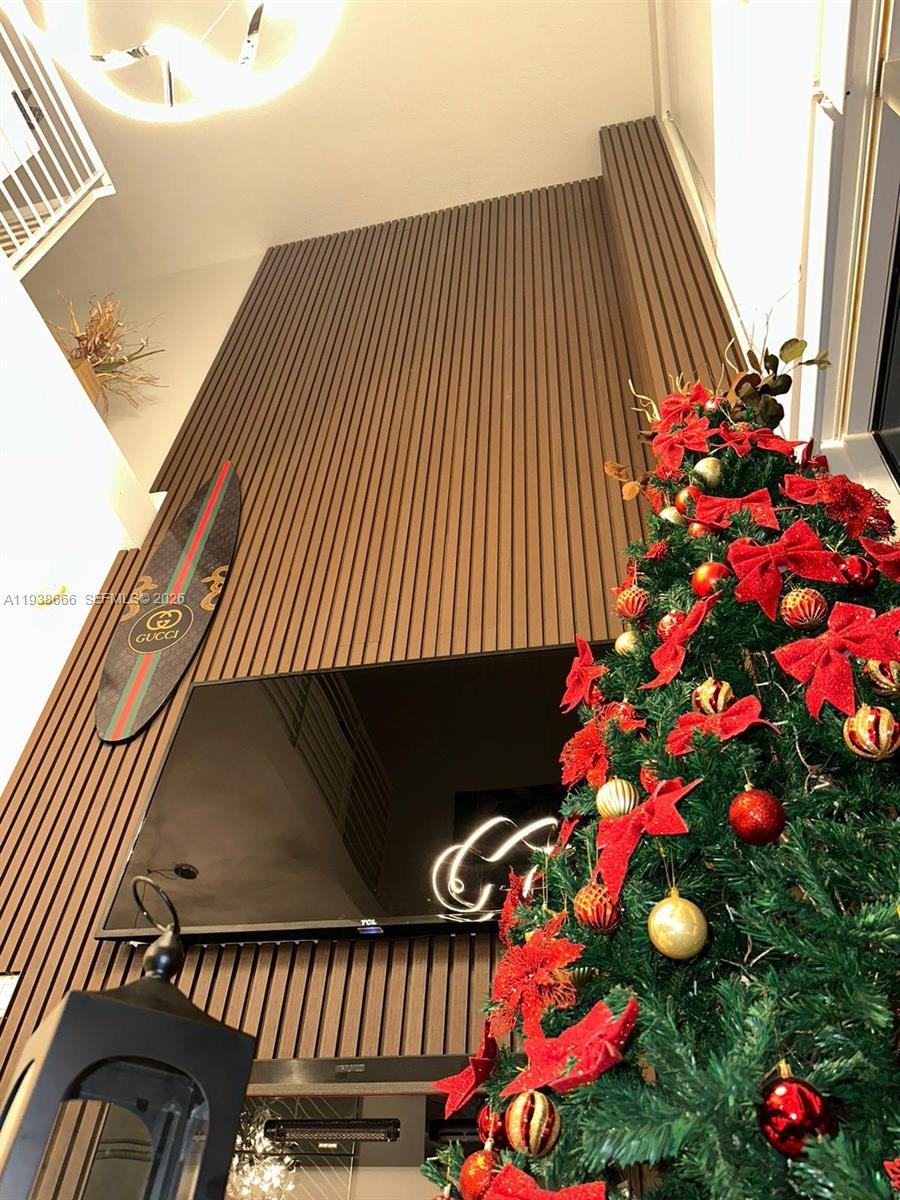 60 Southwest 13th Street, Unit 2422 Miami, FL 33130 - Photo 29 of 33 a picture of flowers