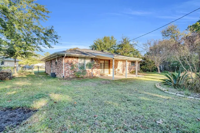 $332,000 | 1008 Louise Street, Irving, TX 75060