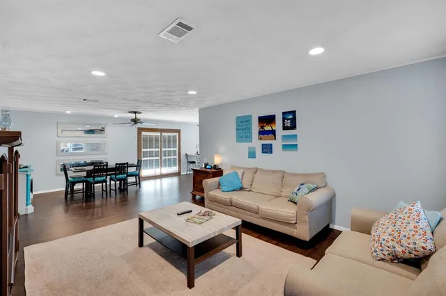 $332,000 | 1008 Louise Street, Irving, TX 75060