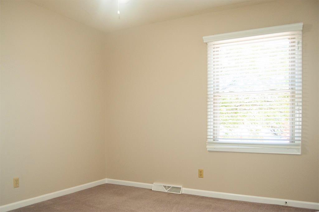 4012 Ridgeway Avenue Columbus, IN 47203 - Photo 14 of 28