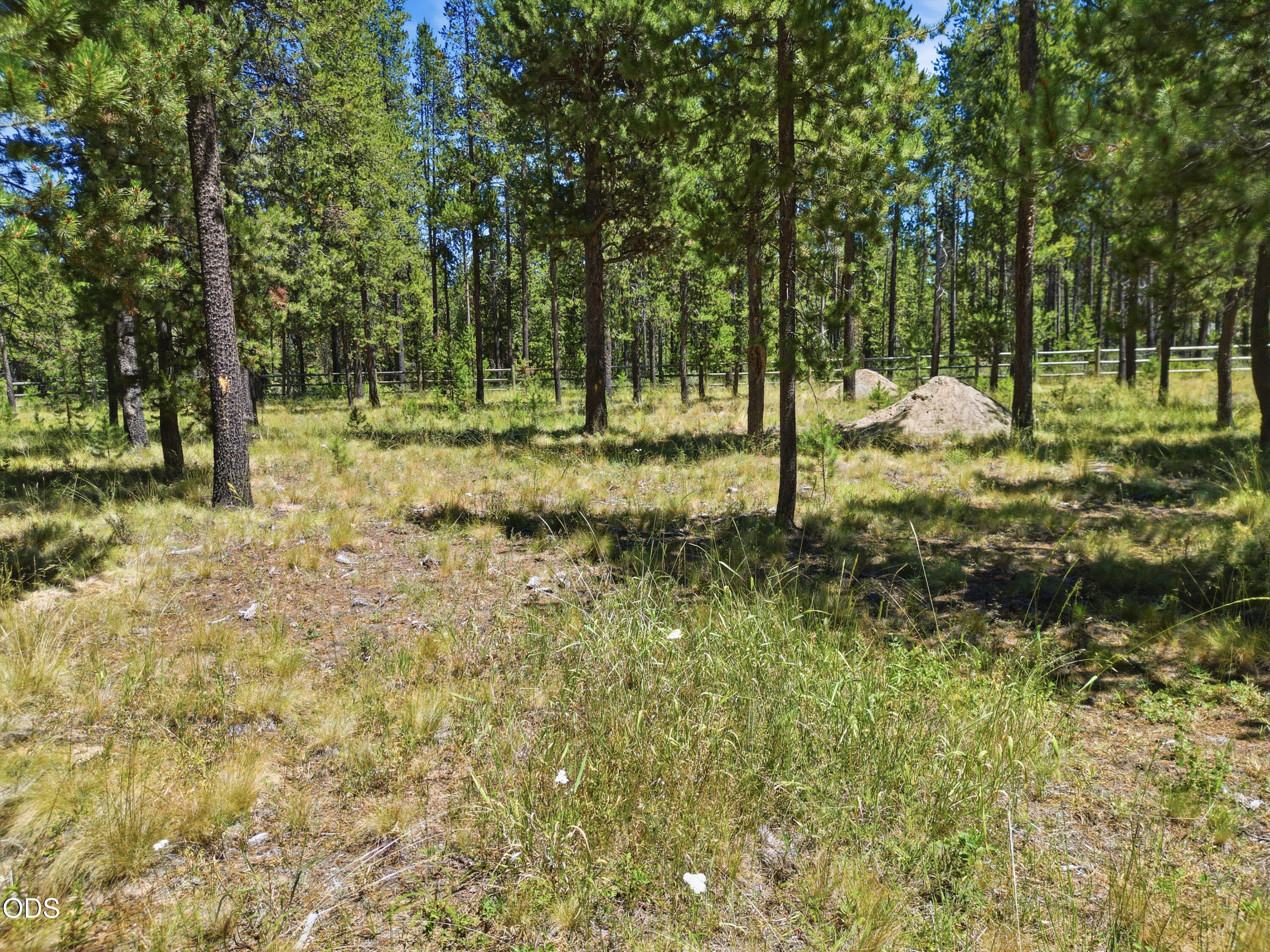 17043 Elsinore Road Bend, OR 97707 - Photo 9 of 27 Gallery Image 9
