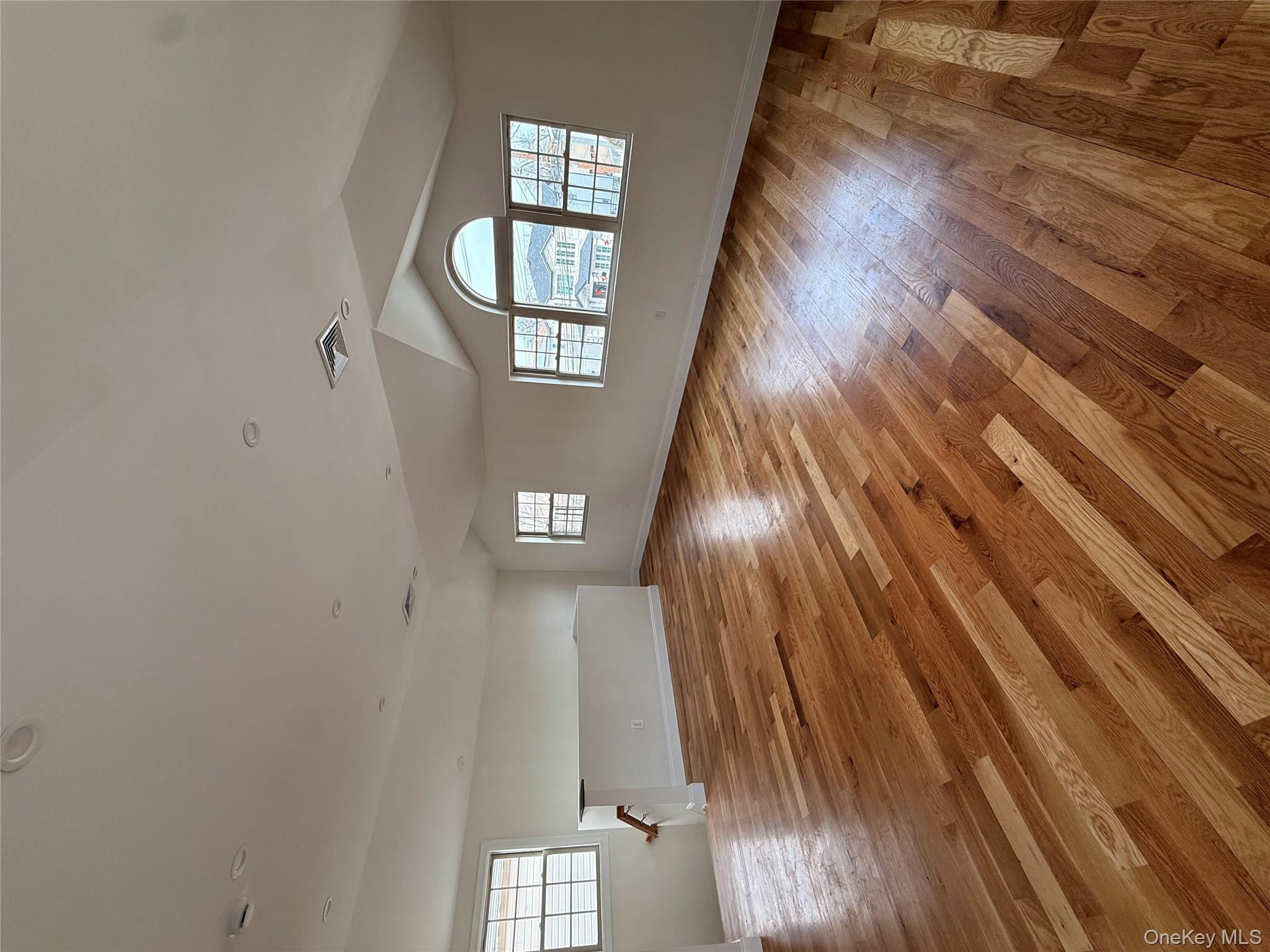 239-38 148th Road Queens, NY 11422 - Photo 2 of 11