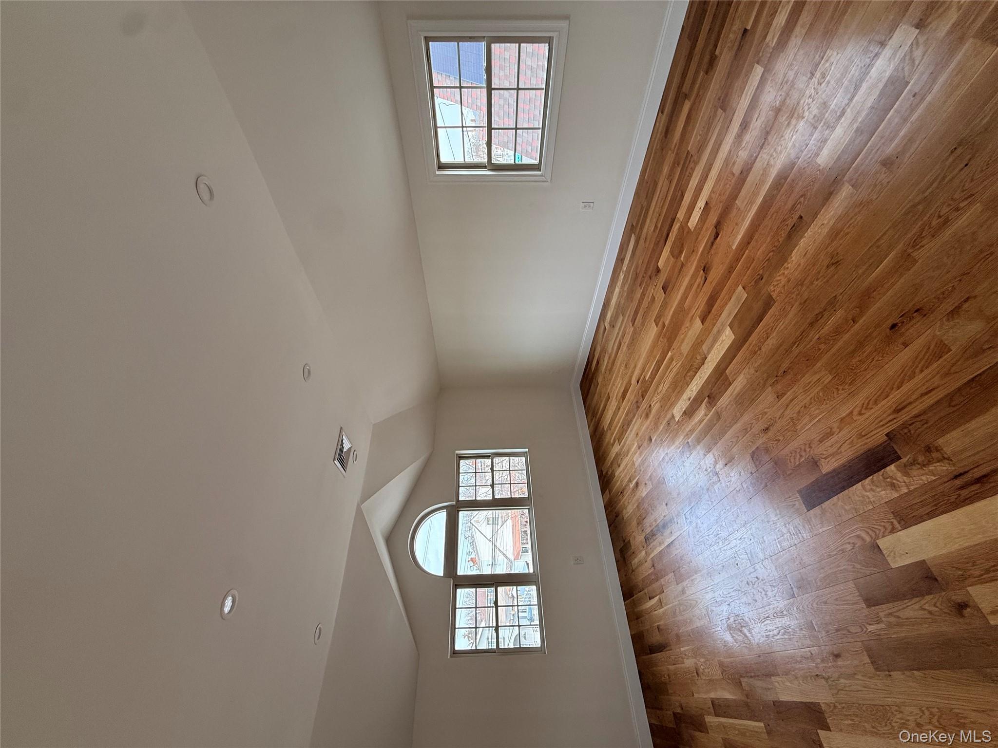 239-38 148th Road Queens, NY 11422 - Photo 3 of 11