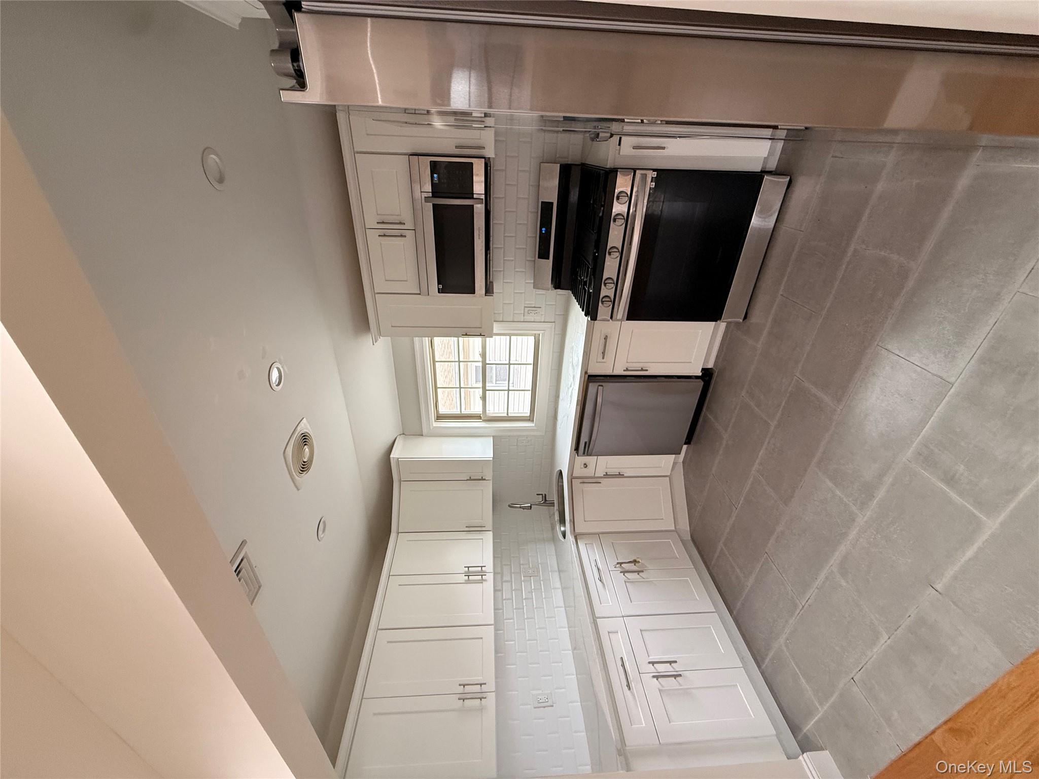 239-38 148th Road Queens, NY 11422 - Photo 6 of 11