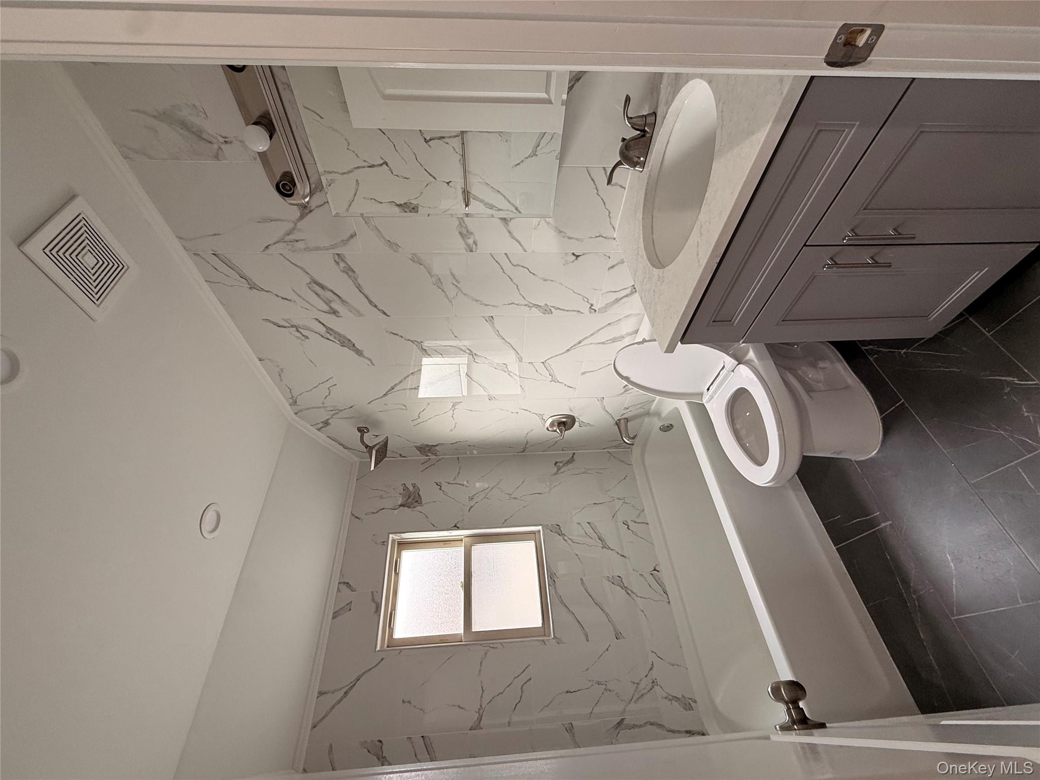 239-38 148th Road Queens, NY 11422 - Photo 8 of 11