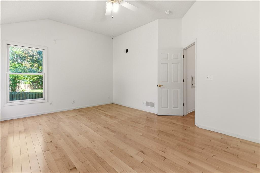 14322 Reeder Street Overland Park, KS 66221 - Photo 28 of 47