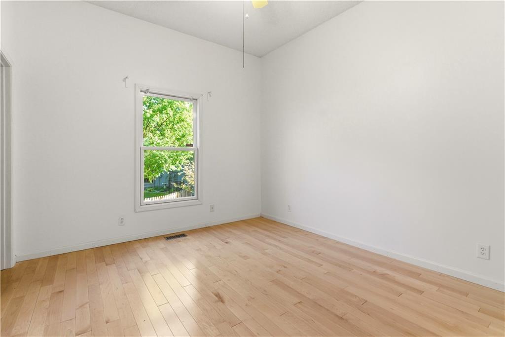 14322 Reeder Street Overland Park, KS 66221 - Photo 31 of 47