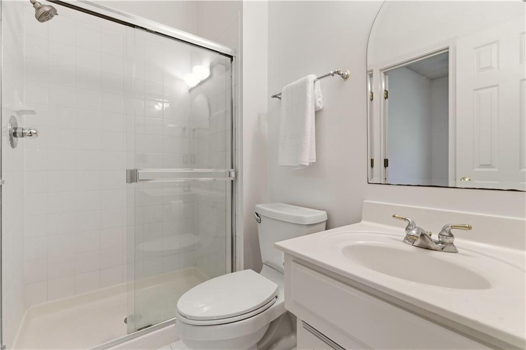 14322 Reeder Street Overland Park, KS 66221 - Photo 33 of 47