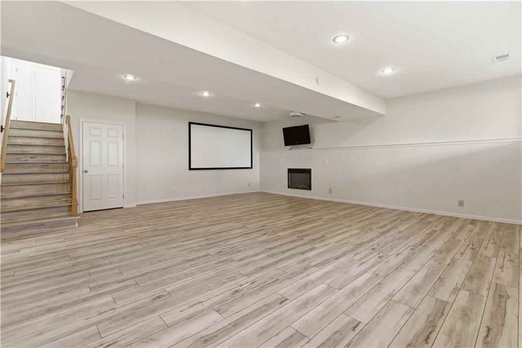 14322 Reeder Street Overland Park, KS 66221 - Photo 34 of 47