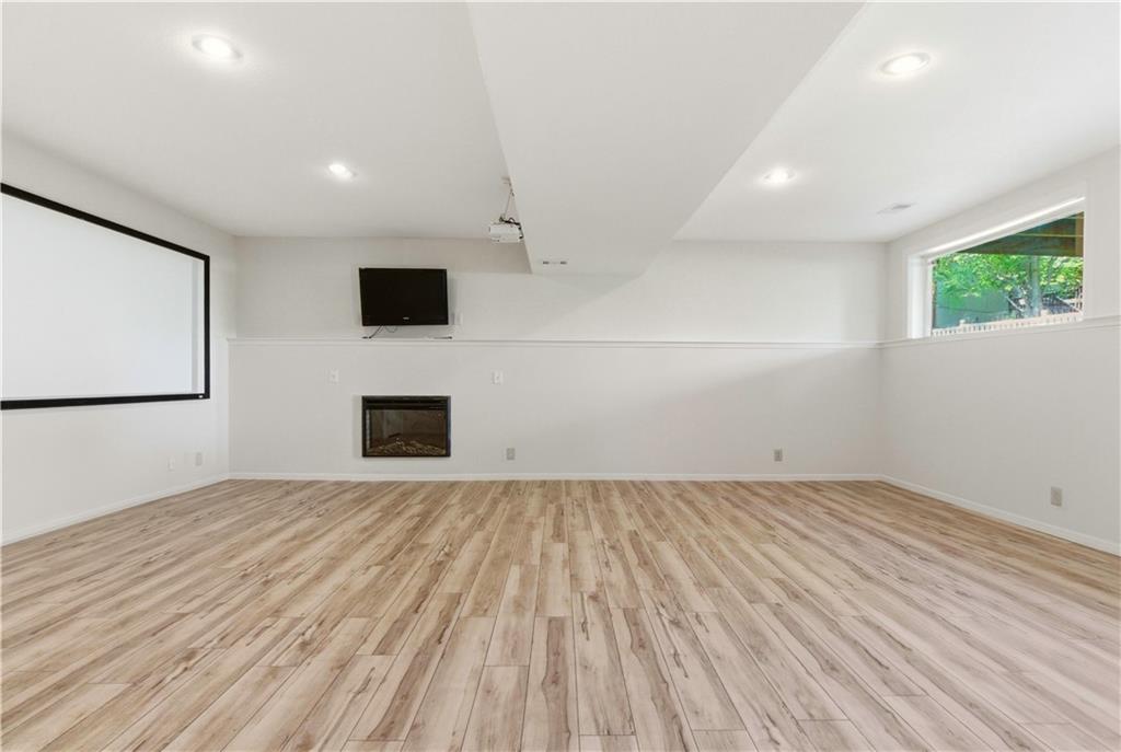 14322 Reeder Street Overland Park, KS 66221 - Photo 35 of 47