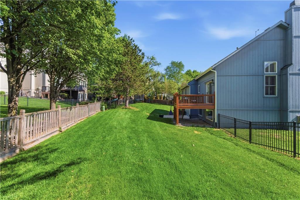 14322 Reeder Street Overland Park, KS 66221 - Photo 46 of 47