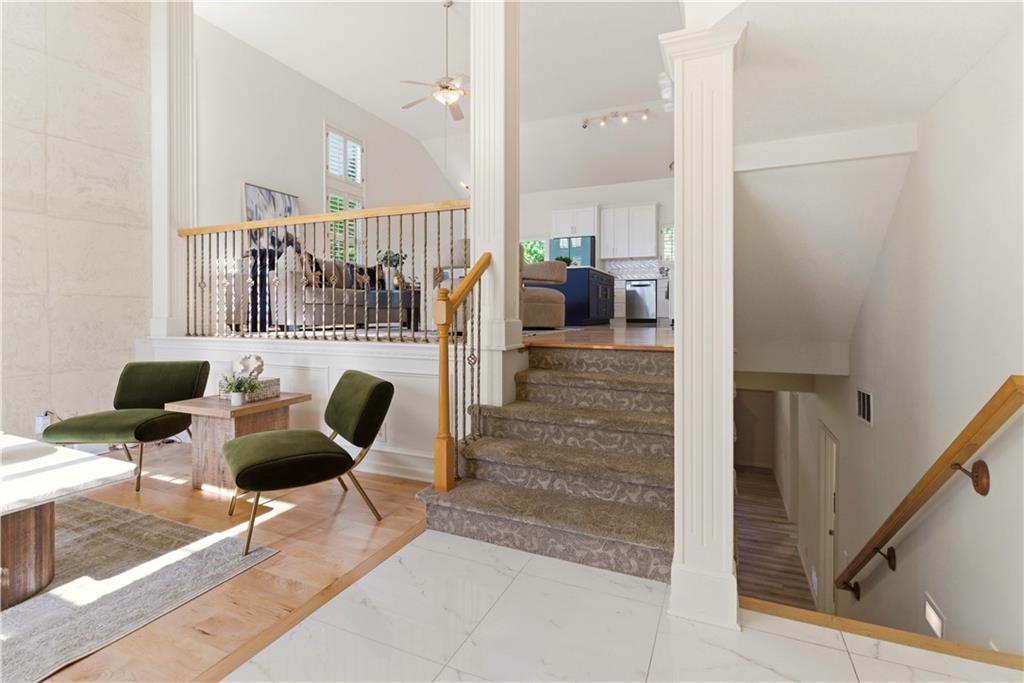 14322 Reeder Street Overland Park, KS 66221 - Photo 6 of 47