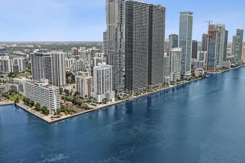 $515,000 | 725 Northeast 22nd Street, Unit 8B, Miami, FL 33137