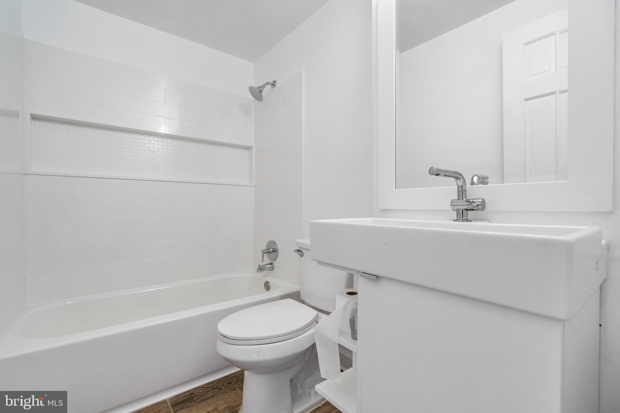 5486 Rector Drive Woodbridge, VA 22193 - Photo 21 of 37 Bathroom 2 Upstairs