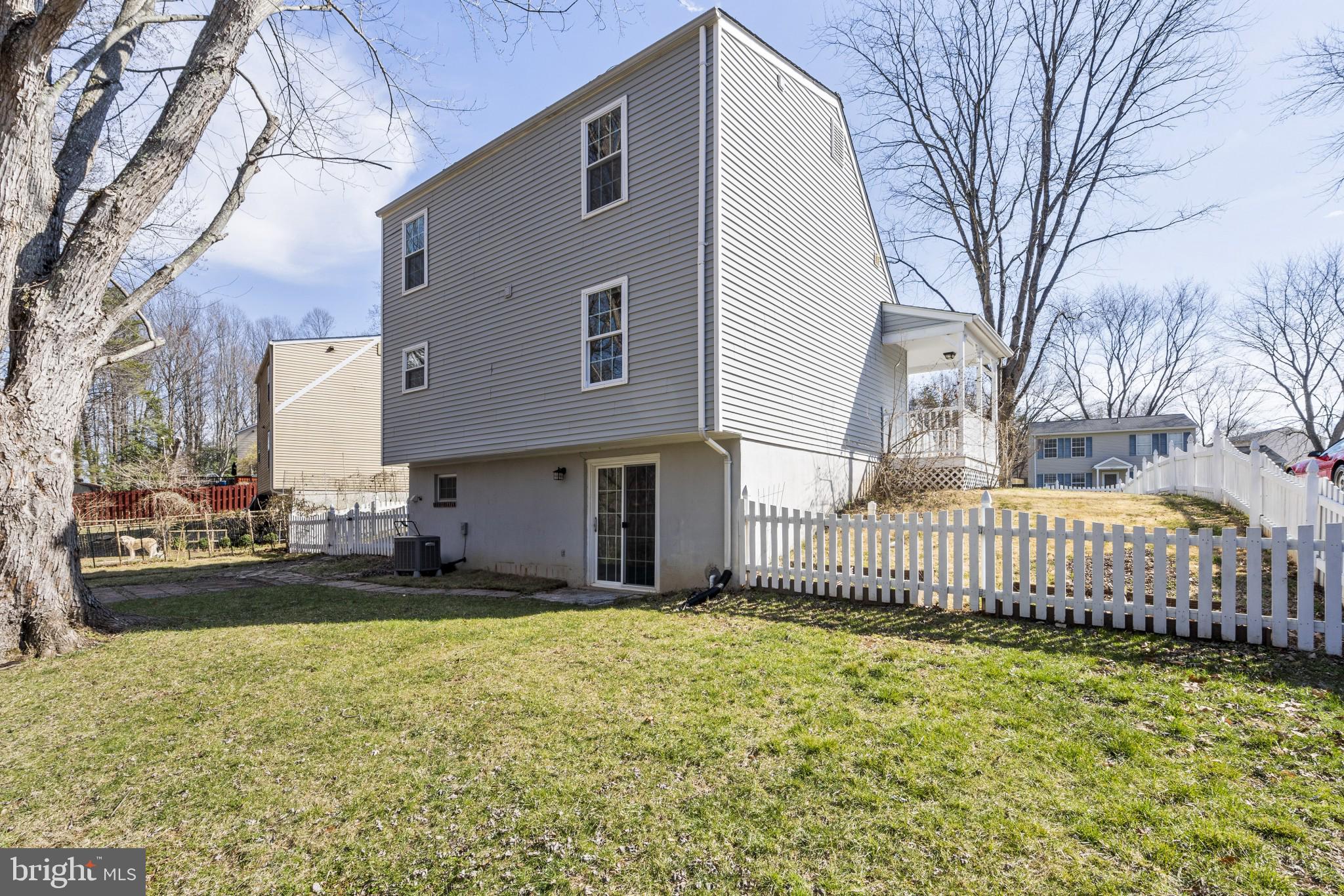 5486 Rector Drive Woodbridge, VA 22193 - Photo 31 of 37 Backyard
