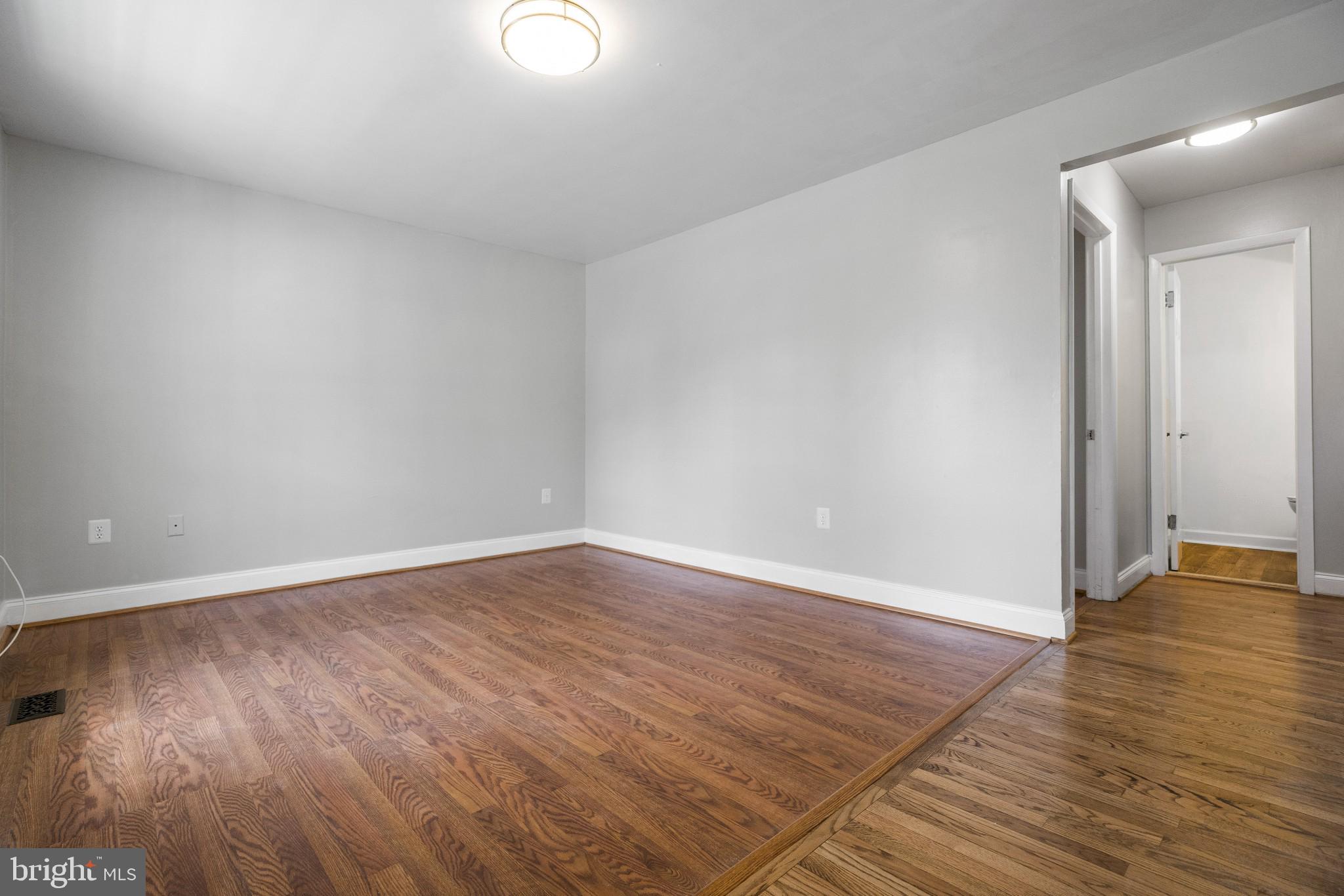 5486 Rector Drive Woodbridge, VA 22193 - Photo 8 of 37 Gallery Image 8