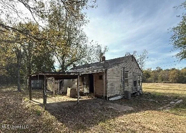 $15,900 | 3977 Richland Road, Silver City, MS 39166