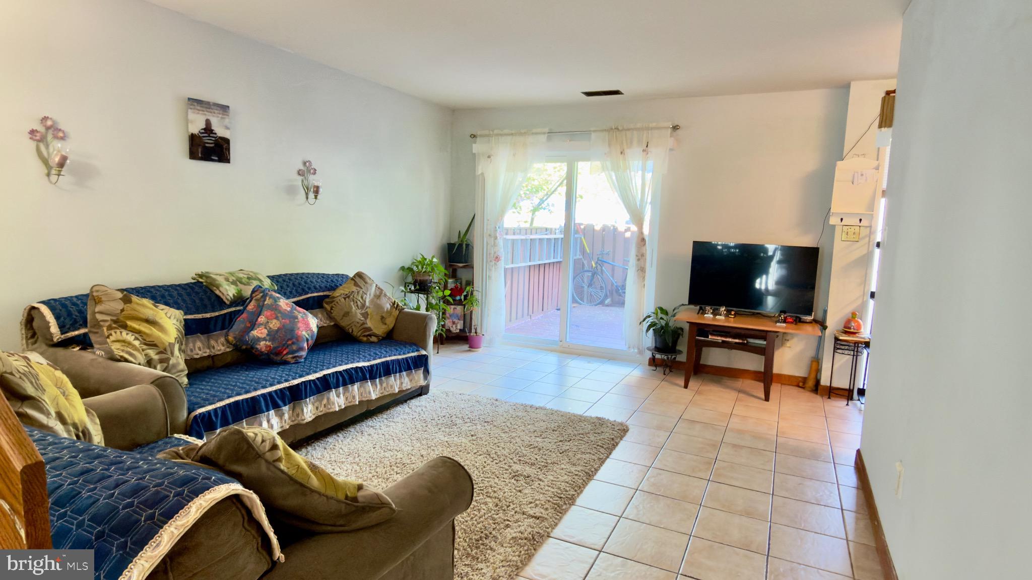 2219 Southgate Square Reston, VA 20191 - Photo 6 of 13