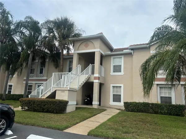 $1,925 | 13325 Fairway Glen Drive, Unit 102, Orlando, FL 32824